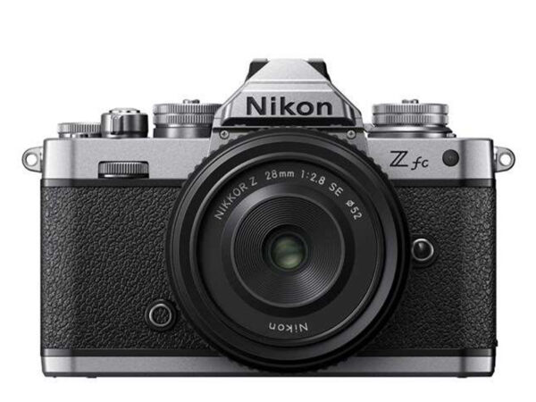 Nikon Z fc + 28mm f/2.8 SE