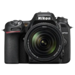 Nikon D7500 + AF-S DX 18-140mm f/3.5-5.6G ED VR